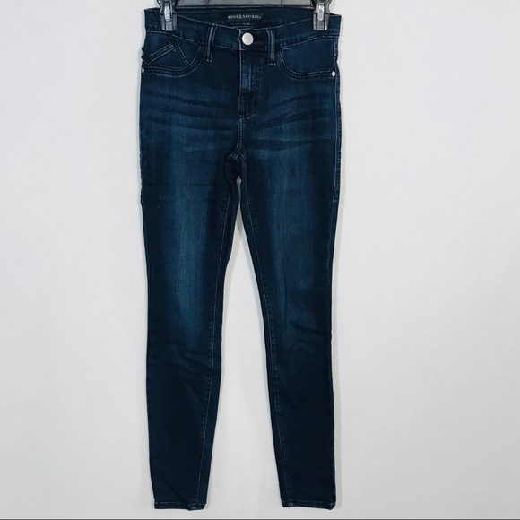 Rock & Republic Denim - ROCK & REPUBLIC - Mid Rise Skinny - Size 4